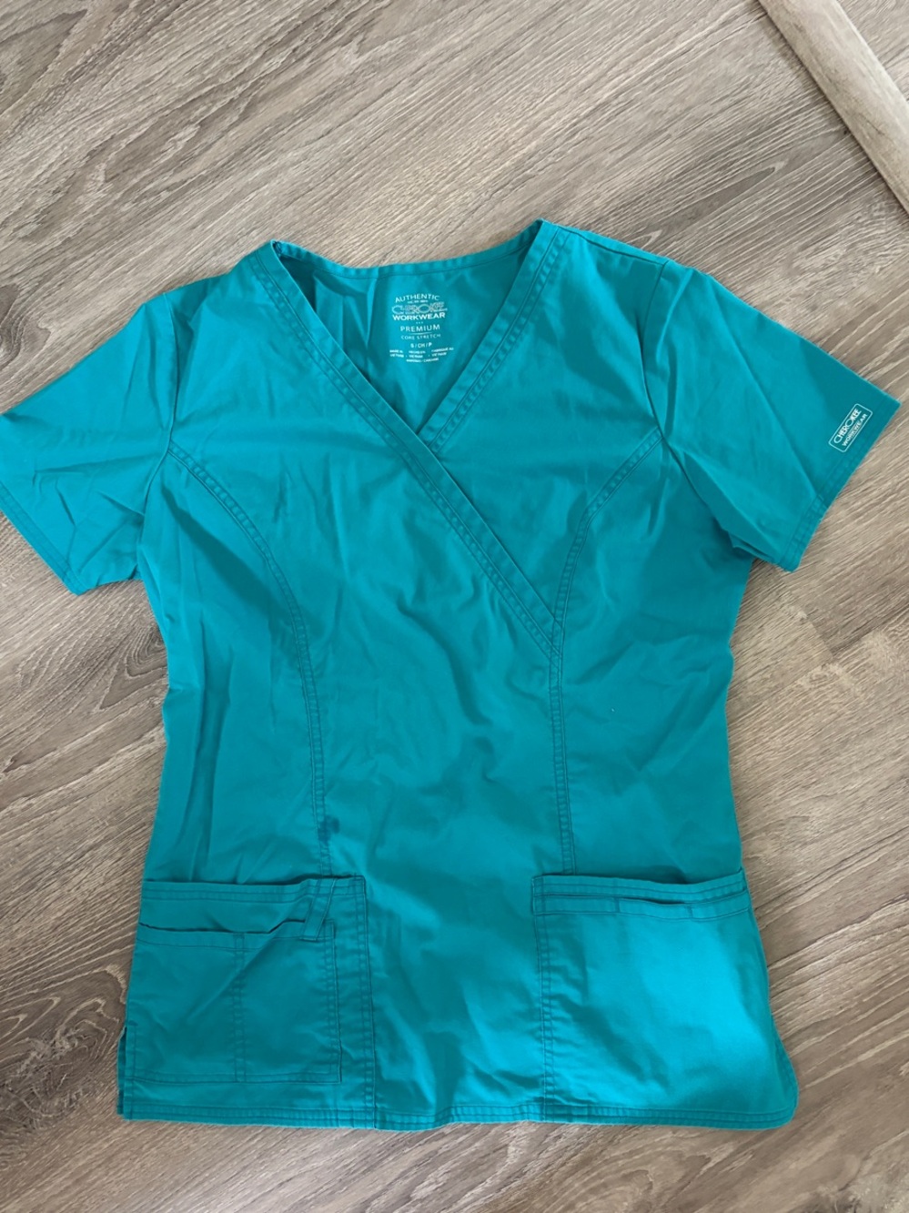 Women’s Teal V-Neck Scrub Tunic with Front Pockets